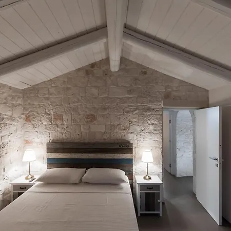 Helloapulia - Trulli Emilie *
